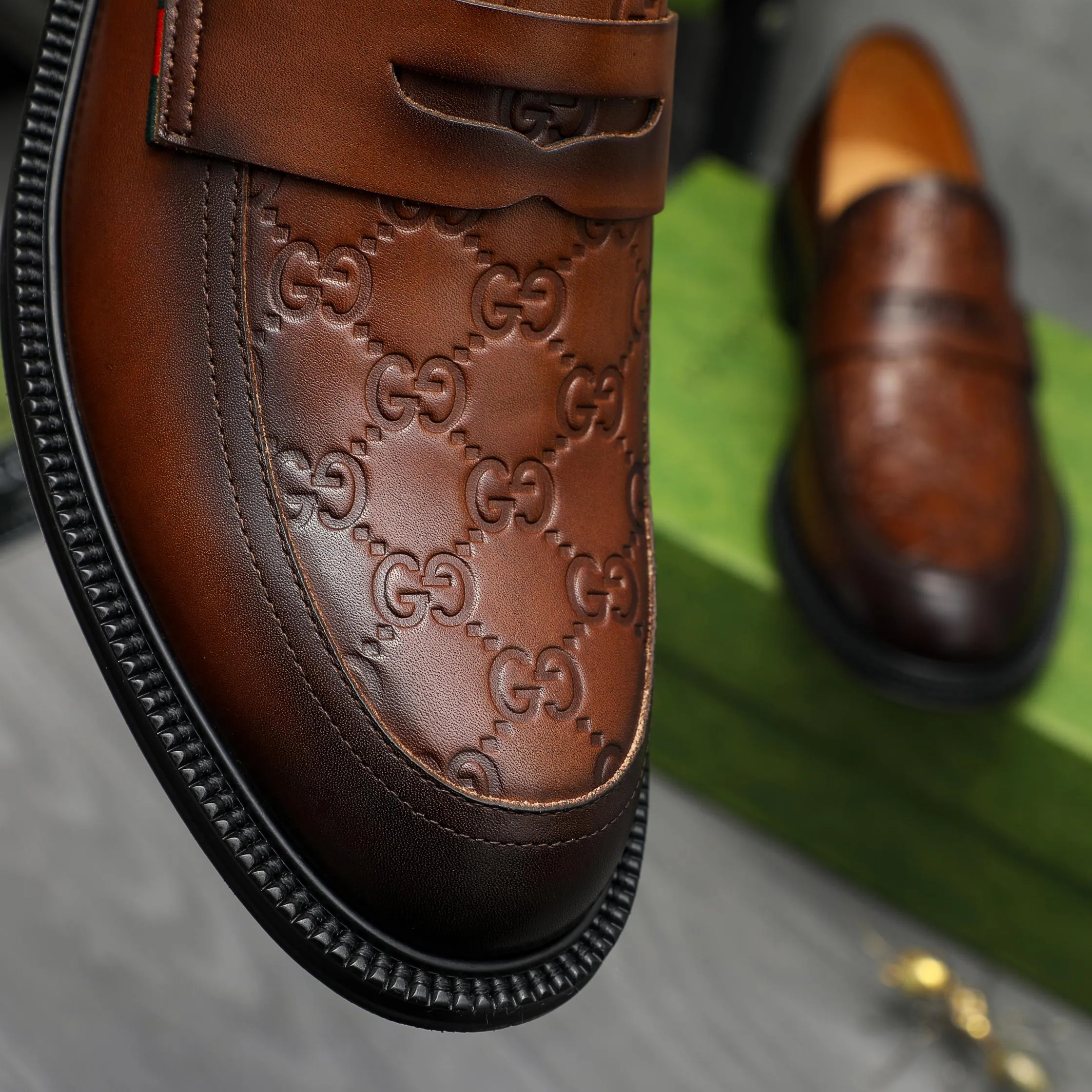 Men's shoes 💰p500 Product trademark: GUCCI "Gucci" business slip-on leather shoes Regular size: 38-46 (38.45.46 custom-made, non-returnable) Product materials: Selected high-quality color-brushed cowhide embossed upper, cowhide lining, original rubber outsole